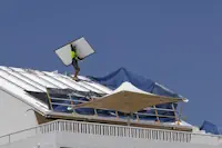 Roof edge protection for construction company in Brisbane